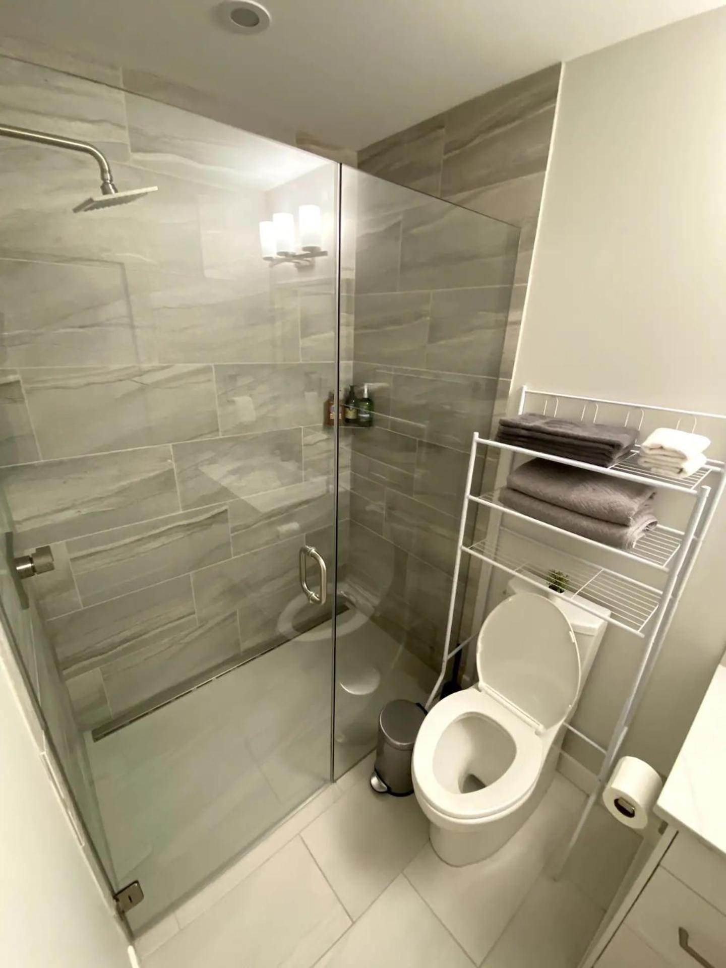 Luxury Unit In The Heart Of Канмор Экстерьер фото